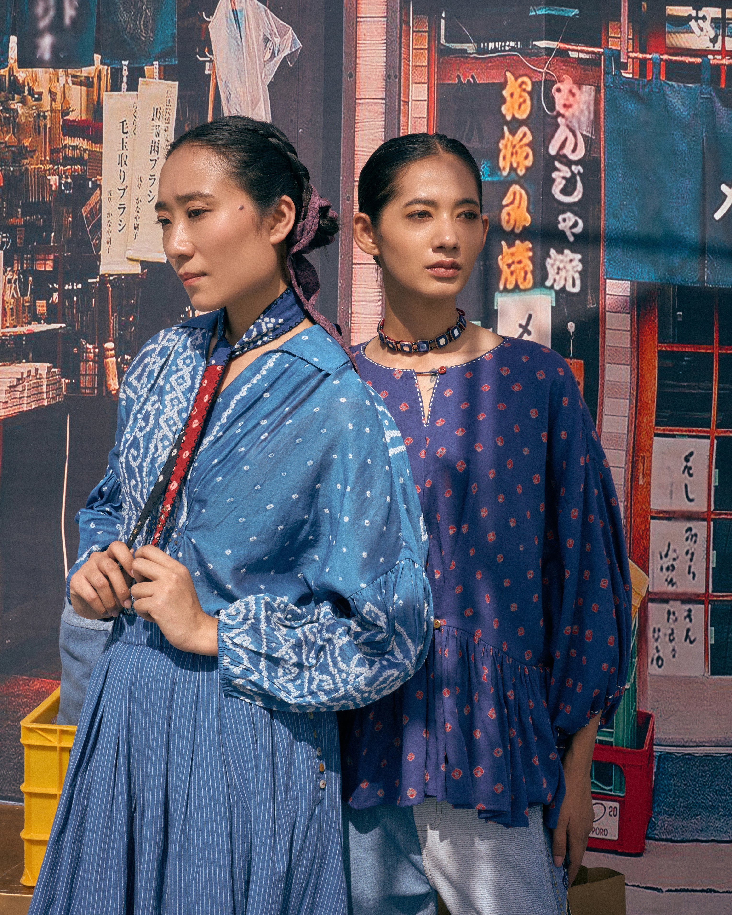 FUJI NECK SCARF