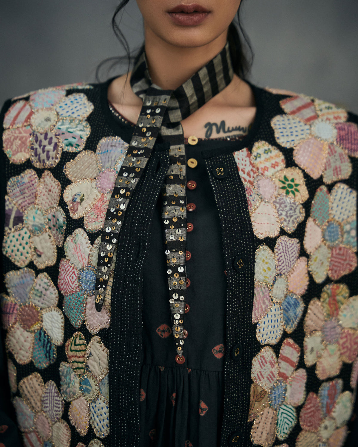 AKARI GILLET